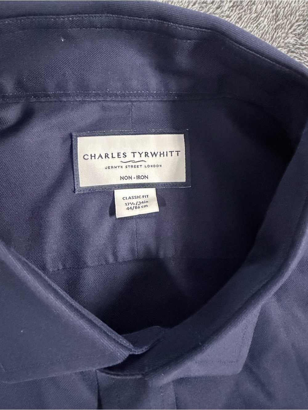 SKU 1311 Charles Tyrwhitt Men's Navy Non-Iron Classic Fit Shirt